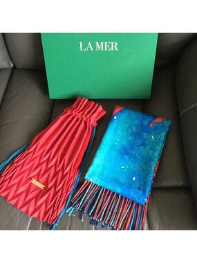 La Mer Limited Edition Blanket - NWT